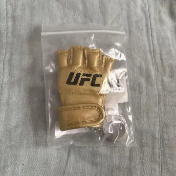 미사용 새상품 공식 UFC 그로브 키링