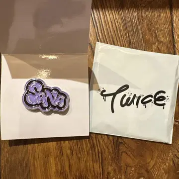 TWICE 팝업 랜덤 핀 배지 사나