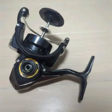 다이와 18 레가리스 LT 3000S-C-DH 바디 본체 DAIWA
