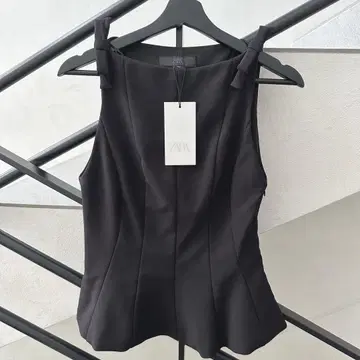 미사용 새상품 ZARA 페플럼 리본 슬리브리스 상의 xs