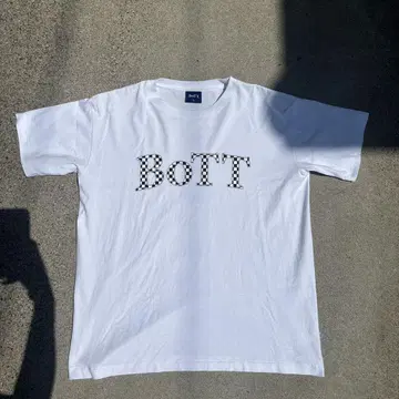 BOTT 앞면 로고 티셔츠 L 사이즈
