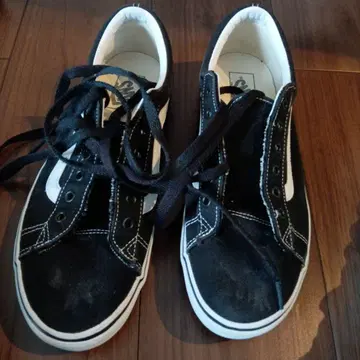 Vans 블랙 스니커즈