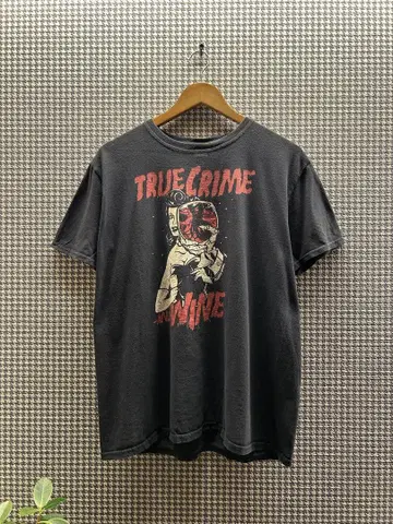 True crime and wine T-shirt 호러 T