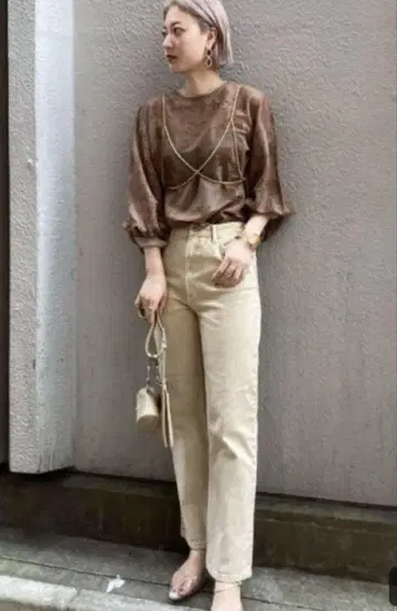 AMERI 베이지 스트레이트 데님 26