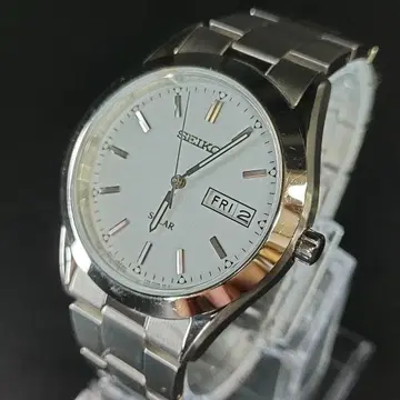 새상품급 SEIKO 세이코 스피릿 V158 화이트 솔라 남성용