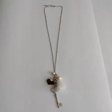 열쇠와 하트 참 목걸이