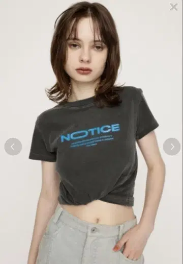 SLY NOTICE 프린트 티셔츠