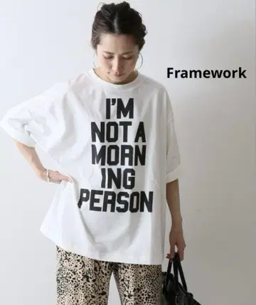FRAMeWORK 프레임워크 BIG 로고 티셔츠 풀오버