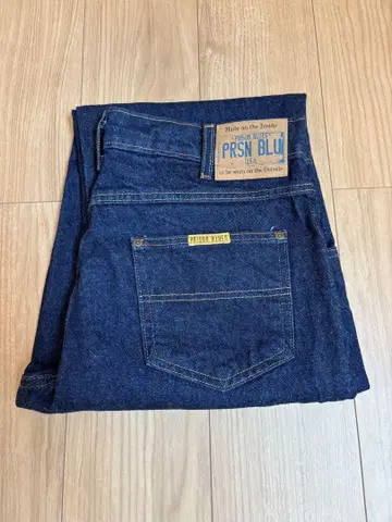 감옥 블루스 편안한 핏 진 리지드