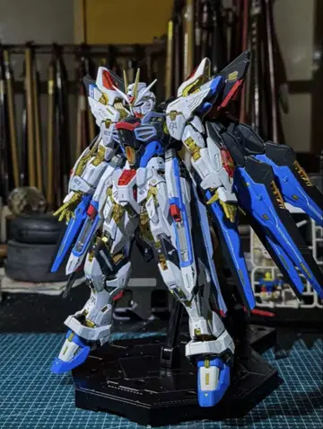 MGEX 1/100 유니콘 건담 모더 키트 창롱