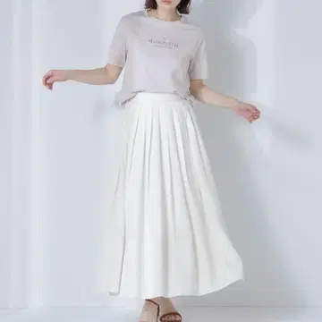 턱 플리츠 플레어 스커트