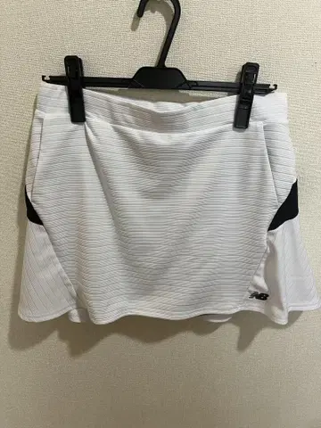 New Balance 스커트 화이트
