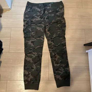 H&M 카모플라쥬 조거 팬츠 M