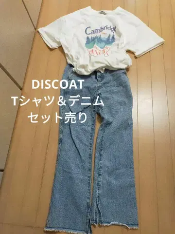 Discoat 티셔츠와 데님 세트