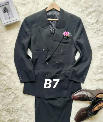 컨디션 최상 여름용 예복 상복 블랙 포멀 B7 남성용 수트 6개 버튼
