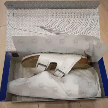 BIRKENSTOCK 애리조나 화이트 36