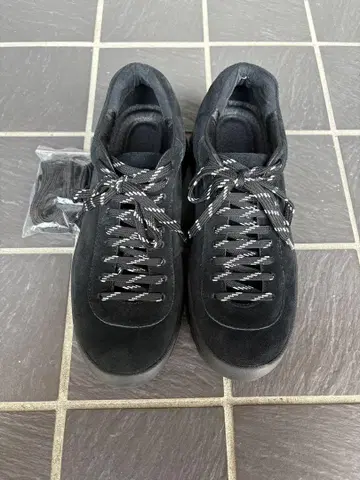 마이크로 리얼 스웨이드 가죽 Vibram 볼륨 밑창 스니커즈