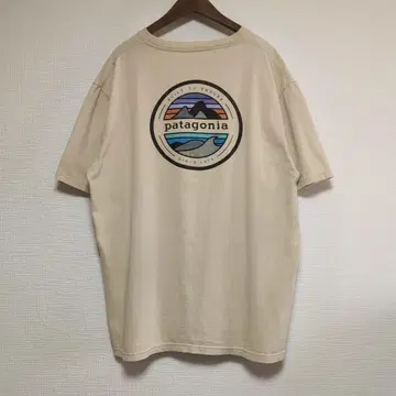 파타고니아 MADE IN USA 베이지 계열 티셔츠 XL 사이즈