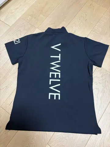 V12 반팔 상의