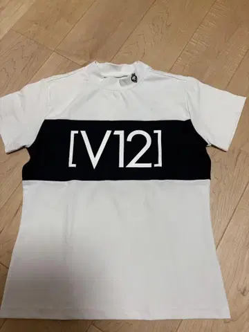 V12 반팔 상의