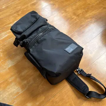 뉴에라 NEW ERA 바디 원 숄더 사선 슬링 바디