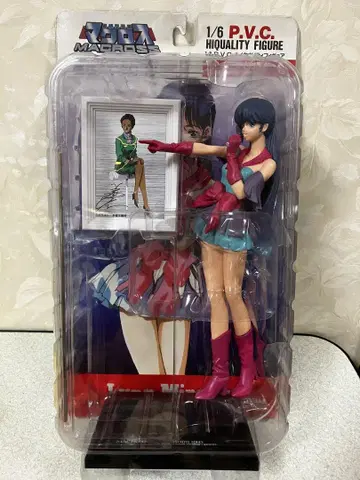 마크로스 린 민메이 1/6 PVC 피규어