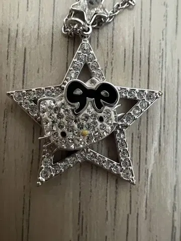 SWAROVSKI 키티 별 모양 목걸이