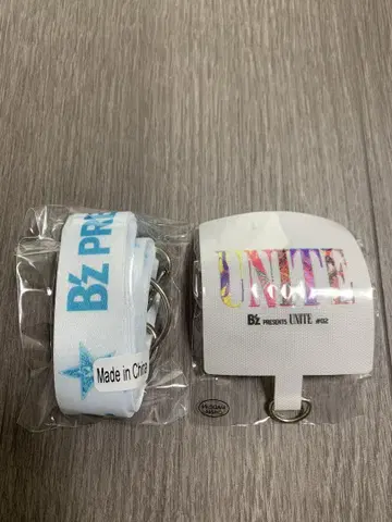 B'z UNITE #02 가챠가챠 폰 탭 화이트 + 넥스트랩