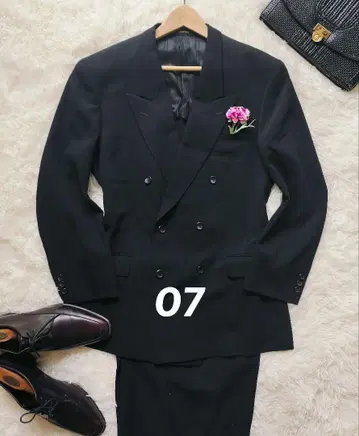 컨디션 최상 여름용 예복 상복 블랙 포멀 O7 남성용 수트 6개 버튼