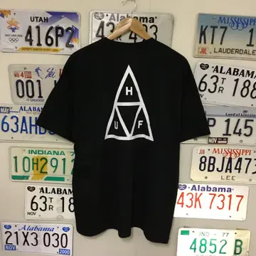 미사용 새상품 HUF 하프 티셔츠 사이즈 L