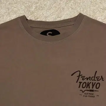 펜더 TOKYO 티셔츠 브라운 S 사이즈