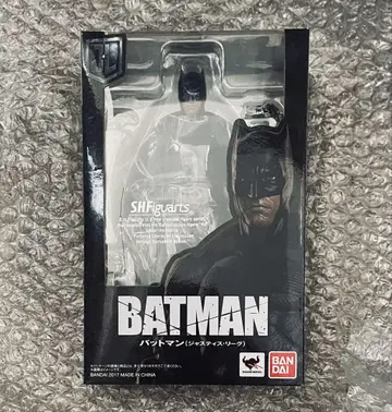 S.H. 피규아트 배트맨(JUSTICE LEAGUE BATMAN)