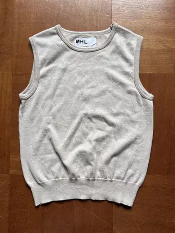MHL. 슬리브리스 스웨터 베이지 II