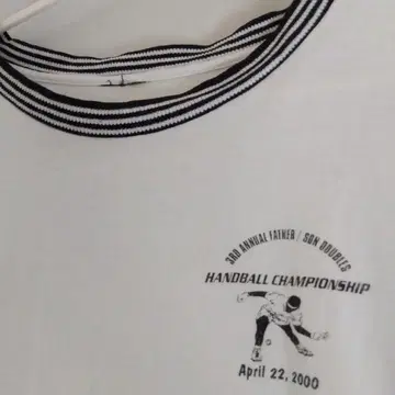 화이트 티셔츠