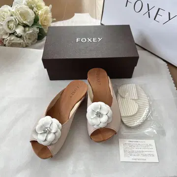 FOXEY FLOWER WOODEN SHOES 상자 교체용 바닥 있음