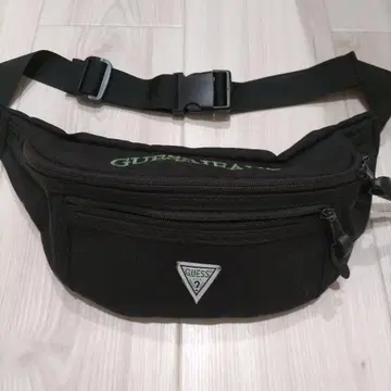 GUESS 바디백 웨스트 파우치