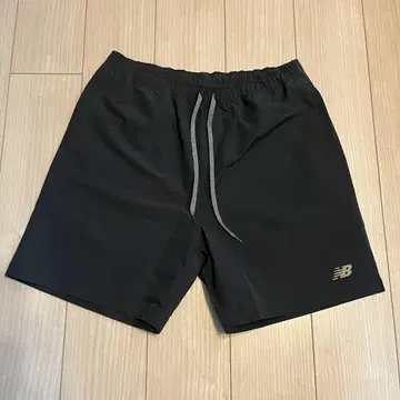 New Balance 뉴발란스 숏팬츠 블랙 L 사이즈