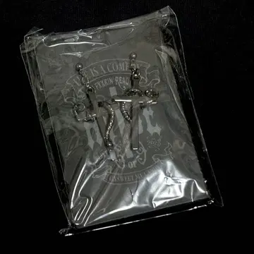 HYDE 뱀 십자가 귀걸이 snake pierce 뱀 크로스