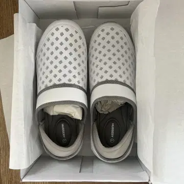 NURSERY 간호사 신발 메쉬 에어 주입 땀 흡수