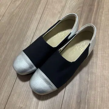 컴포트 클리닉 1989HM 22.5cm 여성 신발