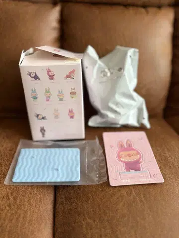 팝 마트 더 몬스터즈 게으른 요가 라부부