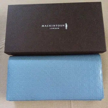 MACKINTOSH 스카이블루 엠보 가죽 지갑