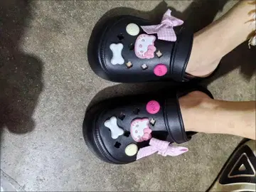 헬로키티 장식 클로그 샌들