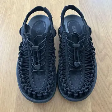 컨디션 최상! KEEN UNEEK 킨 유니크 남성용 27cm