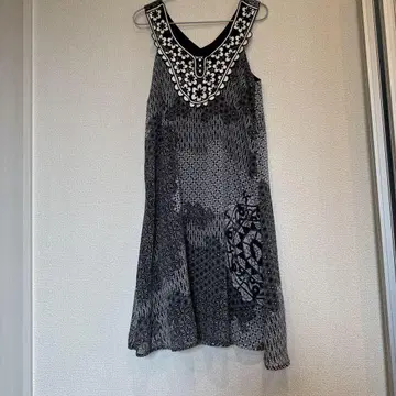 Desigual 슬리브리스 튜닉 36