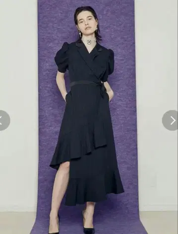 PAMEO POSE 파메오 포즈 Spiral Dress 원피스