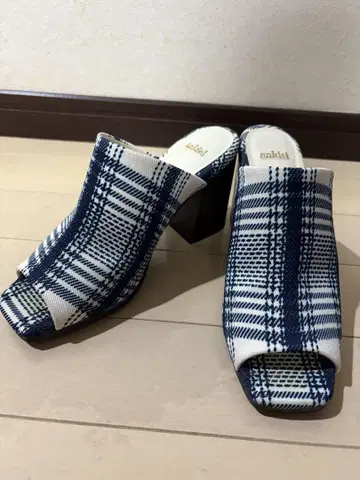 snidel 체크 무늬 오픈토 샌들