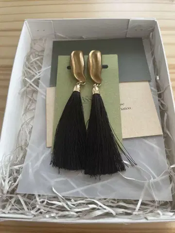 귀찌 블랙 SASSY. 웨딩
