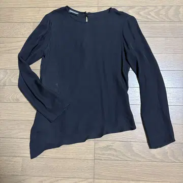 ARMANI 블라우스 블랙 긴팔 상의 비대칭 밑단