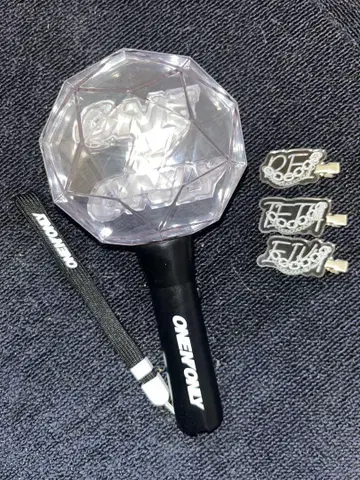 ONEN'ONLY 응원봉 & 헤어 클립 3개